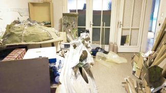 Vollgestellter Keller soll entrümpelt werden